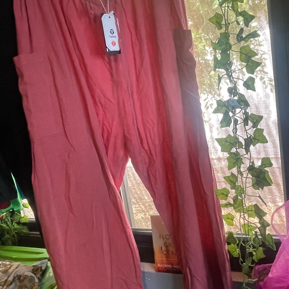 Ras Red Wide-Leg Pants